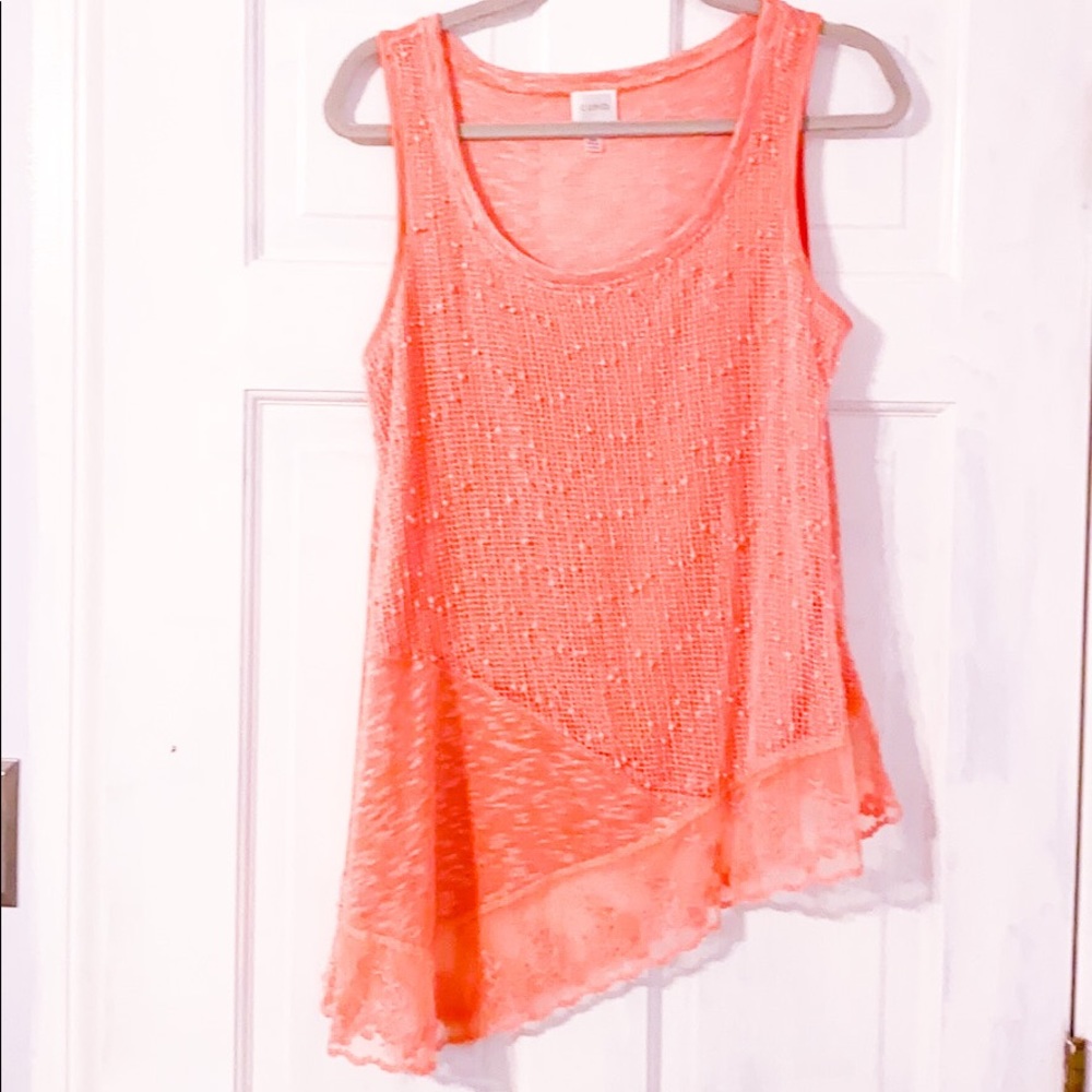 Sleeveless peach scoop neck by Cupio